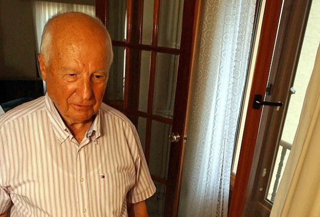 “Er moet geen staatsceremonie plaatsvinden voor couppleger Kenan Evren”