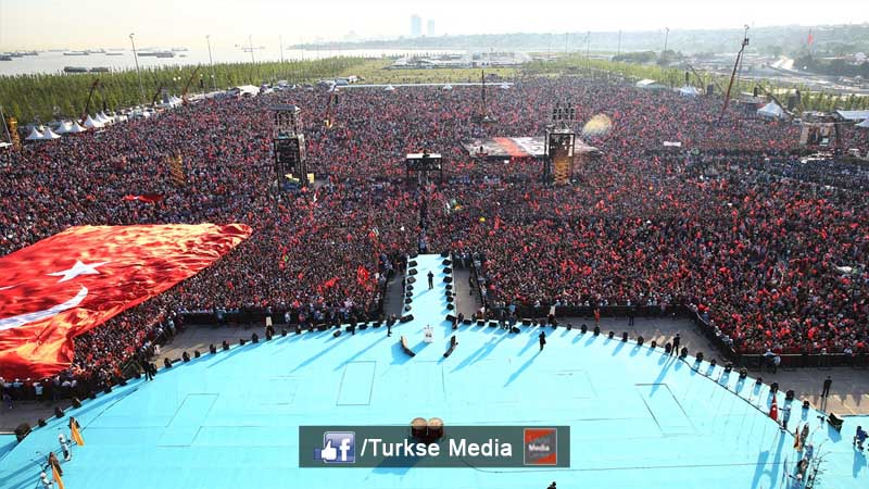 Massale viering verovering Istanbul: 'Tijd voor het nieuwe Turkije' (foto’s)