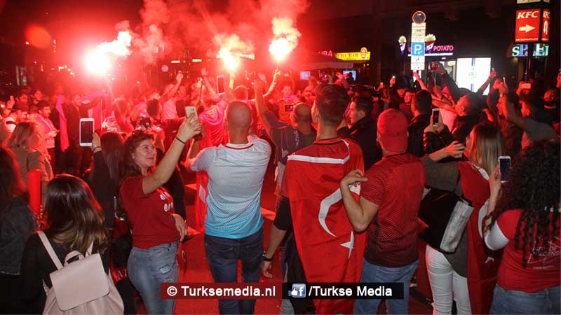 Turken vieren feest na EK-zege