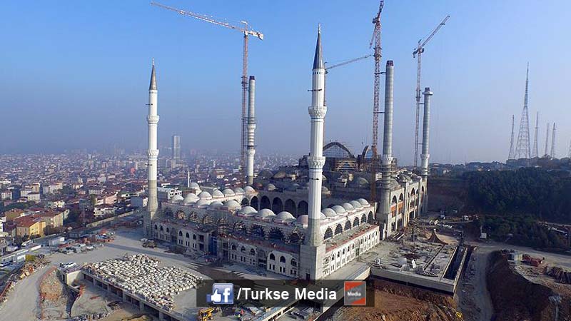 Turkse megamoskee in Istanbul bijna af