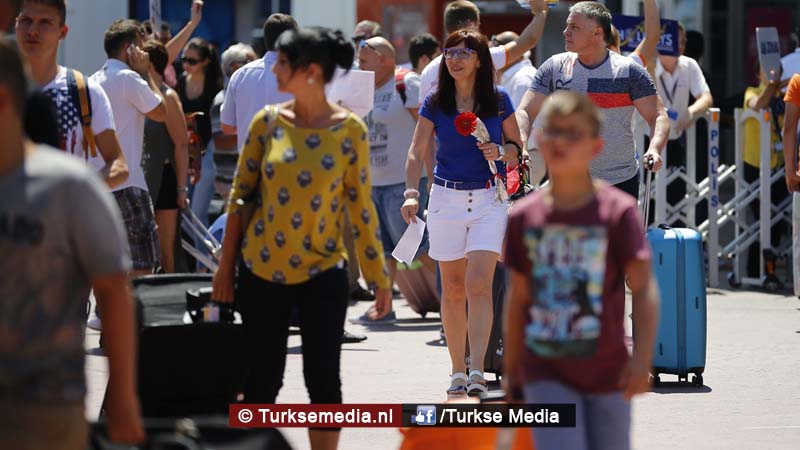 Eerste golf Russische toeristen arriveert in Turkije (foto’s)