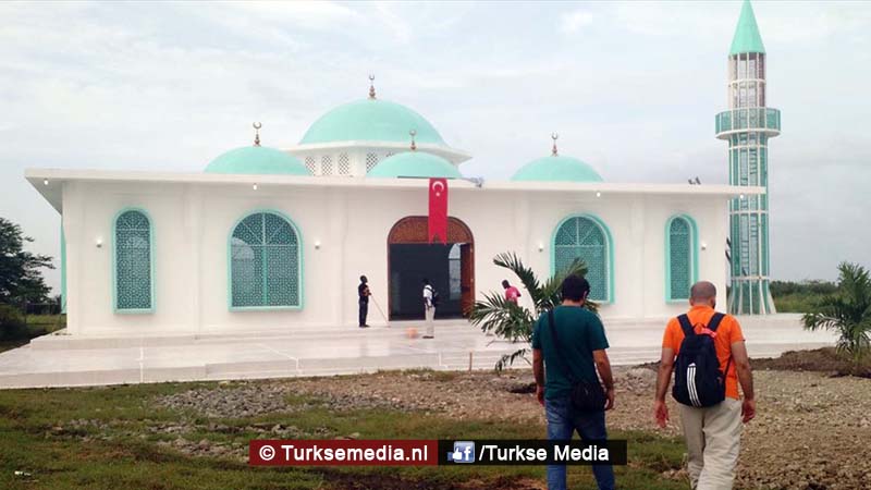 Turkije opent moskee in Haïti