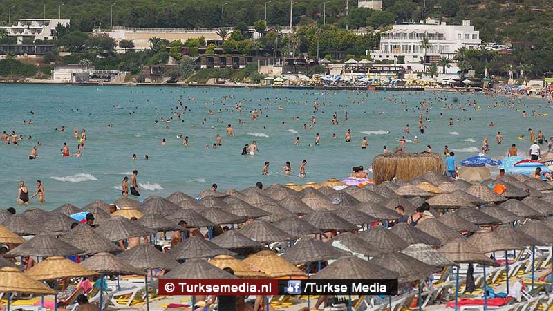 Veel toeristen naar Turkse stranden
