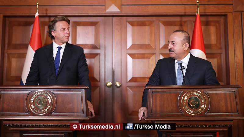 Koenders krijgt op zijn donder in Turkije