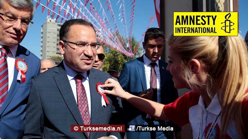 Minister leest 'Turkije-zwartmaker' Amnesty de les