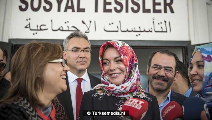 hollywood-ster-lindsay-lohan-eens-met-erdogan-beeld-over-turkije-oneerlijk-fotos-8