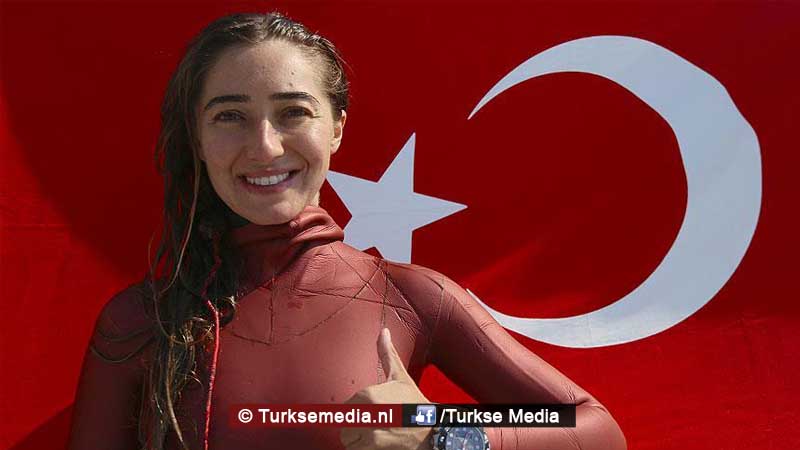 Turkse duikster breekt opnieuw wereldrecord