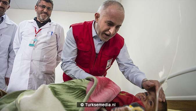 barmhartige-turkije-in-150-landen-helpende-hand-slachtoffers-2
