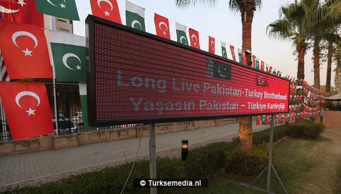 turkije-erg-hartelijk-ontvangen-door-pakistan-broederlanden-fotogalerij-11