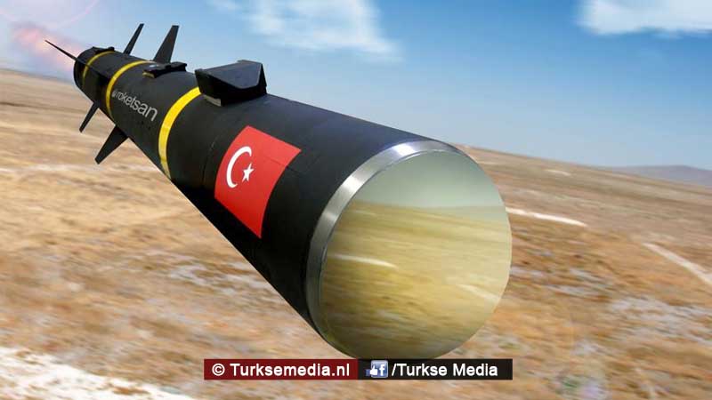 Turkije test eigen antitankwapen met Turkse helikopter