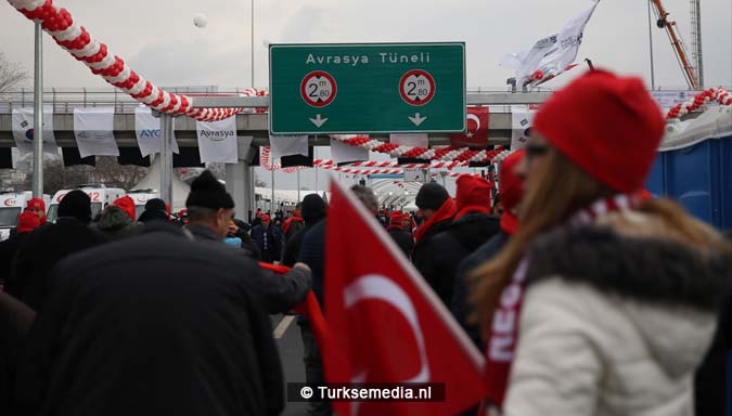 feest-turken-nemen-project-van-eeuw-in-gebruik