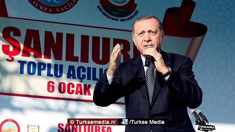 Erdogan tegen duistere machten: Verstop je niet, vecht als een man