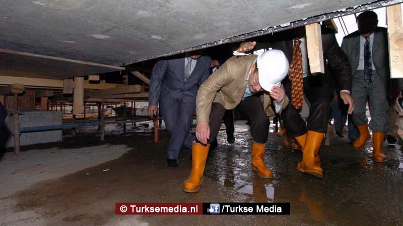 Turkse minister tegen BBC: Check mijn gouden laarzen