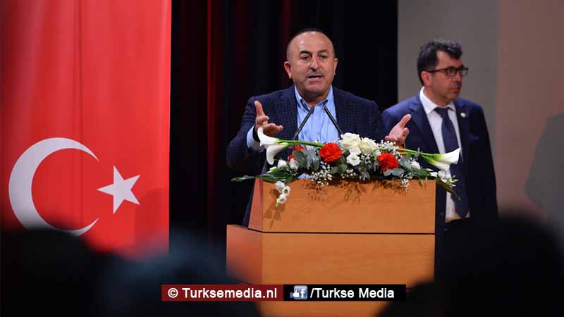 Cavusoglu tegen Nederland: Wen maar alvast aan het nieuwe Turkije