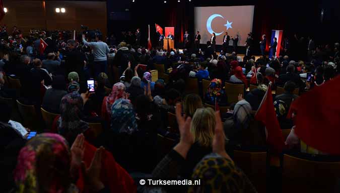 Cavusoglu tegen Nederland Wen maar alvast aan het nieuwe Turkije2