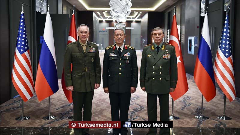 Legerleiders VS en Rusland naar Turkije: ‘Nieuwe wereldorde’