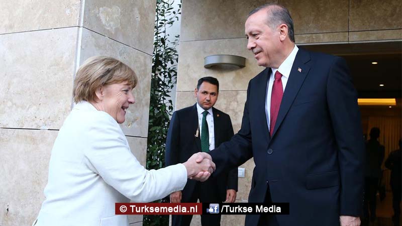 Merkel zet stap terug: Turkije nu beschuldigen onverstandig