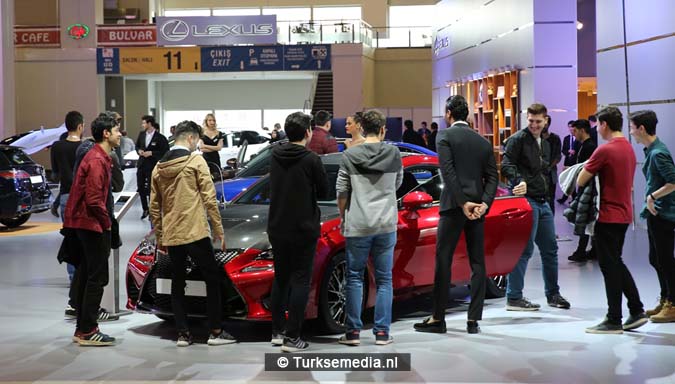 Istanbul krijgt nieuwste auto’s over de vloer tijdens Autoshow 20176