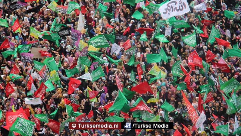 Turkse Koerden massaal bijeen voor herdenking profeet (exclusieve foto’s)