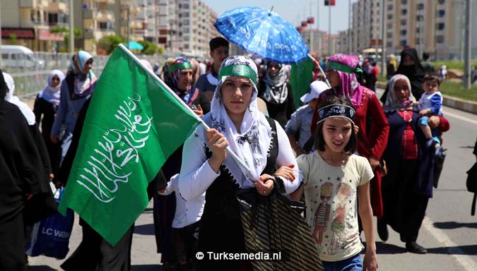 Turkse Koerden massaal bijeen voor herdenking profeet (exclusieve fotogalerij)4