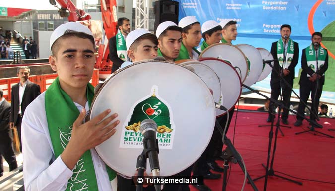 Turkse Koerden massaal bijeen voor herdenking profeet (exclusieve fotogalerij)8