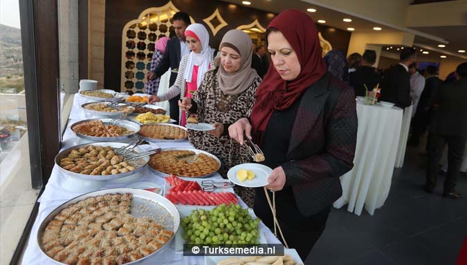 Palestina ziet eerste Turkse restaurant openen ondanks tegenwerking3