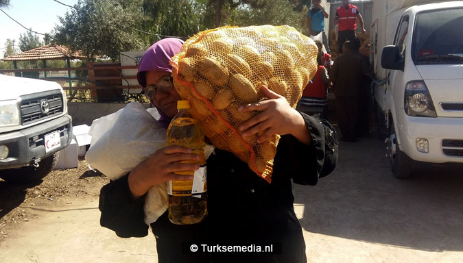 Turken arriveren in Mosul Ramadanhulp aan Irakezen (foto’s)6