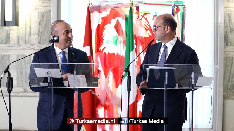 Turkse minister geeft Italiaanse journalist harde les in Rome