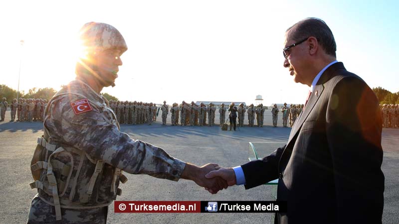 Erdogan bezoekt Turkse legerbasis in Qatar