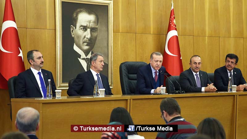 Erdogan haalt flink uit naar VS en Rusland