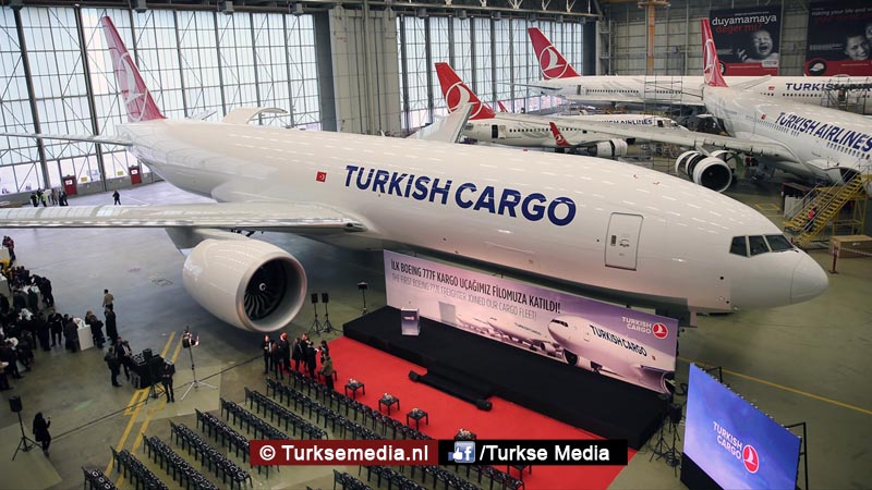 Turkish Airlines viert ontvangst nieuw type vliegtuig