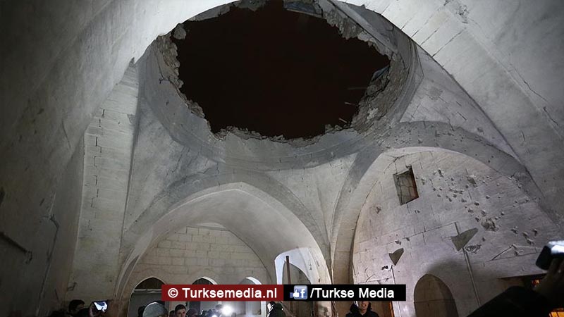 PYD/PKK schiet raketten af op moskee in Turkije: 2 doden