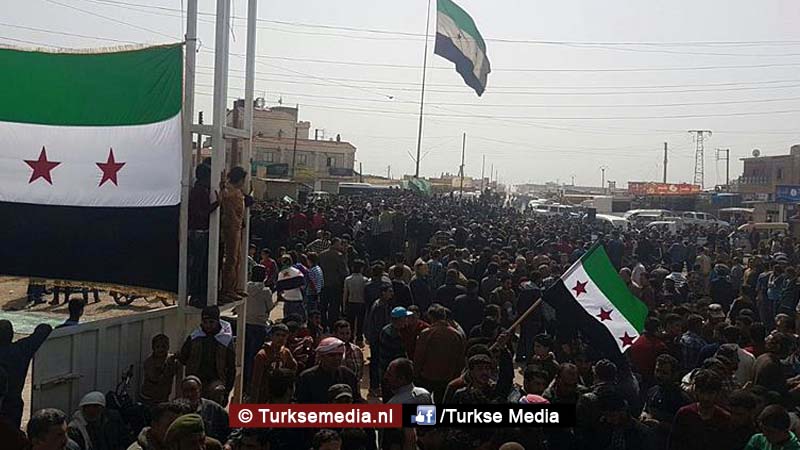 Syriërs in Tel Rifaat vragen Turkije om hulp: ‘Red ons van YPG’