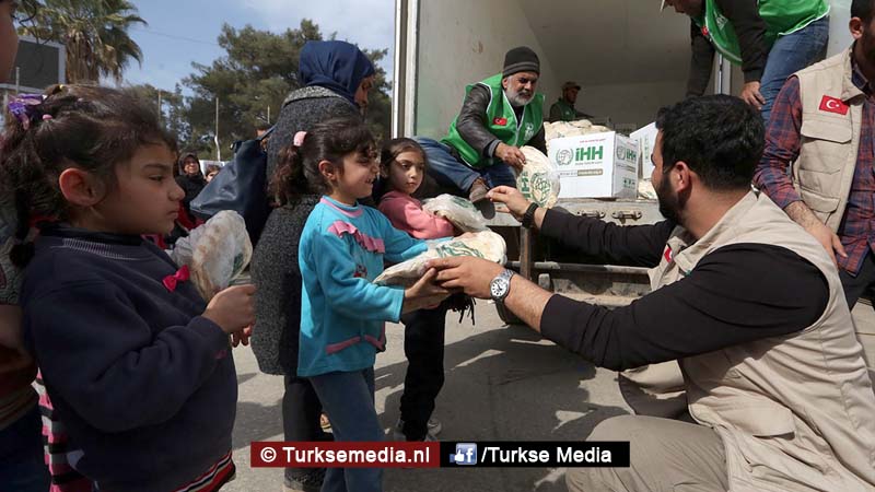 Turken sturen nog meer hulp naar Afrin (exclusieve fotogalerij)