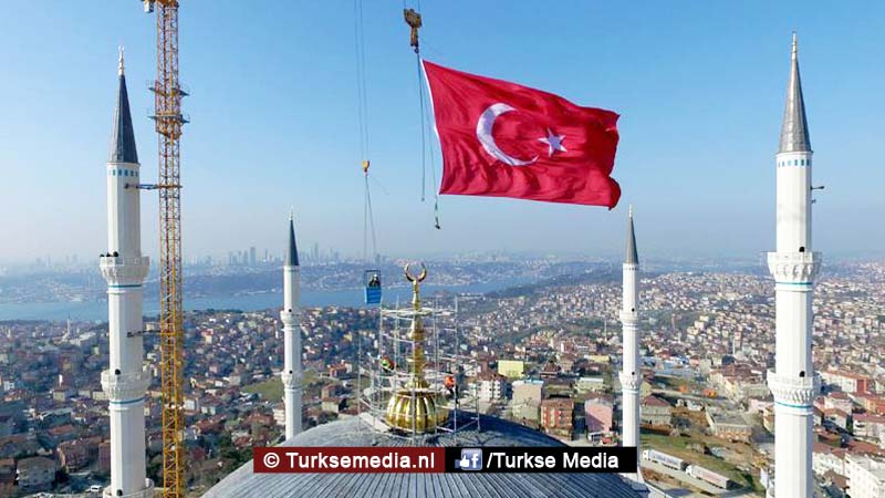 Turkije maakt zich op voor opening grootste moskee ooit