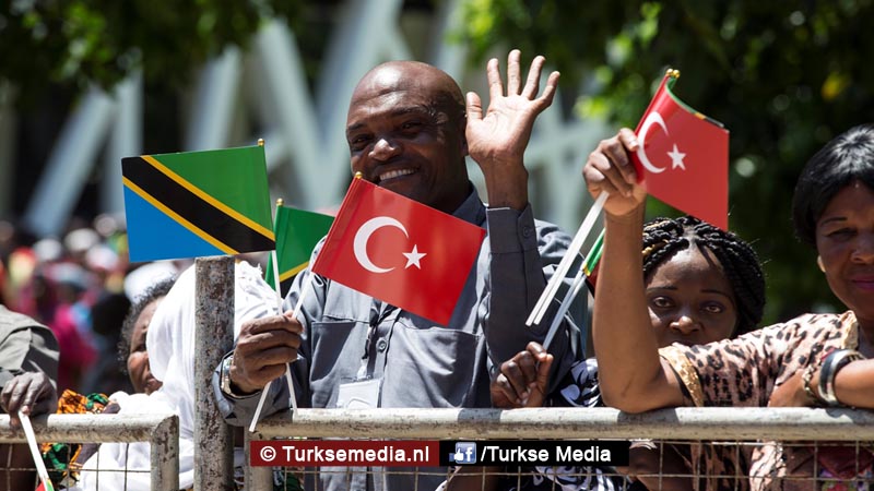 Turkije neemt megahulp op zich en wordt de oogarts van Afrika
