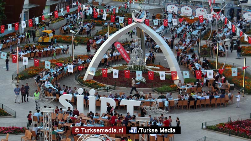 In deze Turkse stad eet je samen met 2.000 mensen