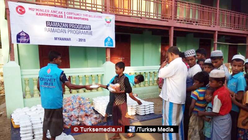 Turkije stuurt Ramadanhulp naar 11.000 Rohingya-moslims in Myanmar