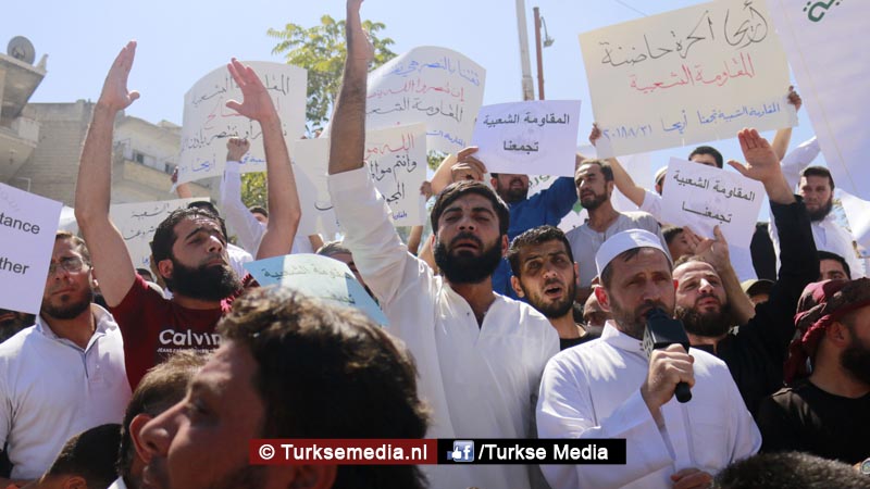 Bevolking Idlib vraagt Turkije om redding: ‘Geen andere redders dan Allah en Turken’
