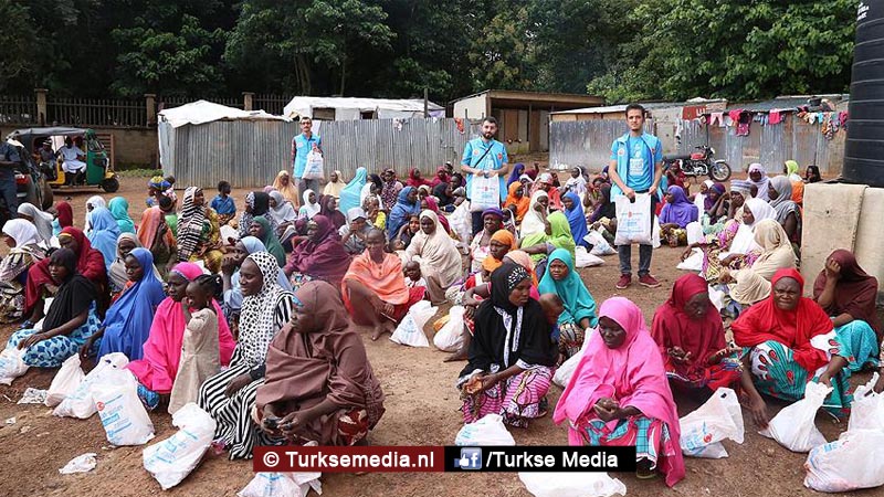 Turken delen offervlees uit aan kwart miljoen Nigerianen: ‘Turkije zal overwinnen’