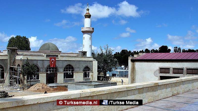 Turkije restaureert eerste moskee van Afrika en graftombes metgezellen profeet