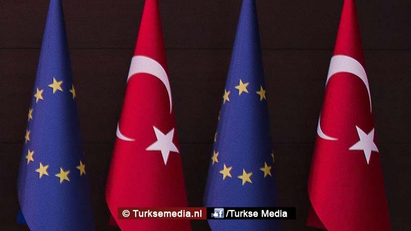 ‘Turken verdienen visumvrij reizen door Europa’