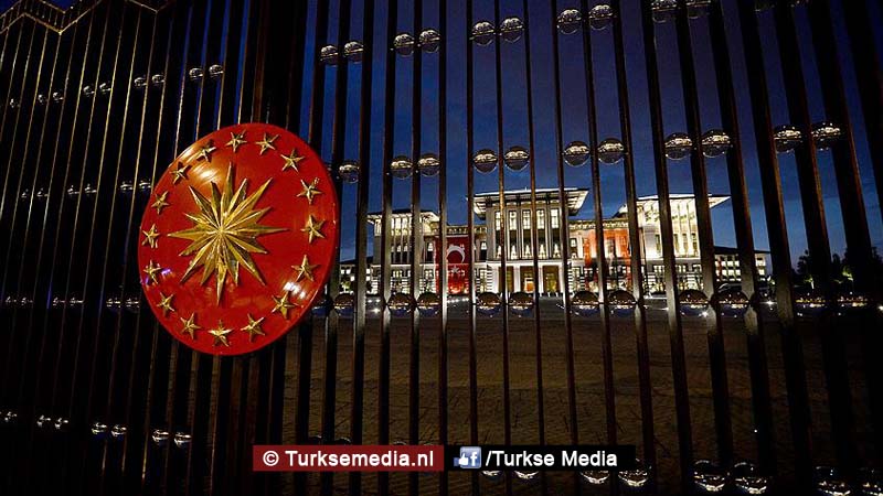 Turkije zet Nederlandse journalist land uit na tip van politie