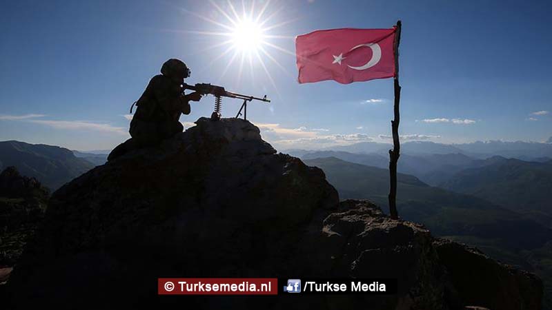 Turks leger voorkomt aanslagen met modelvliegtuigen