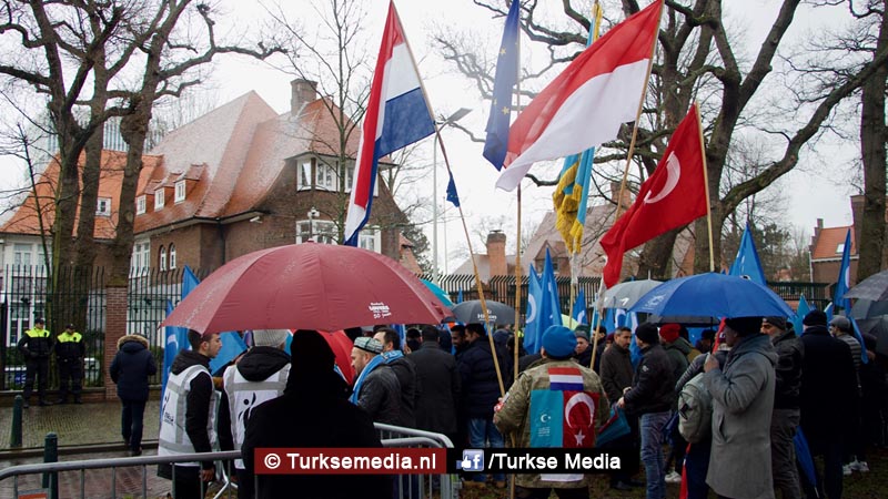 Demonstranten op de been in Den Haag tegen Chinese onderdrukking Oeigoerse moslims