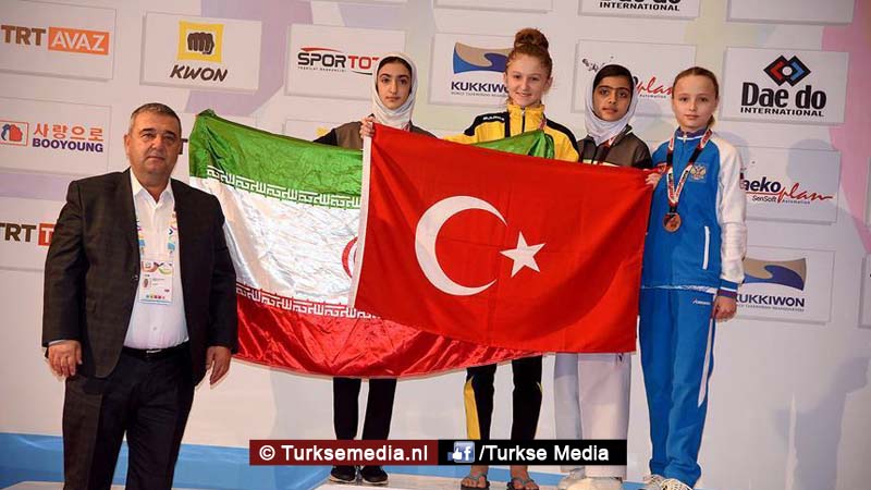 Turkse vlagheldin en kampioen (14): Trots en gelukkig