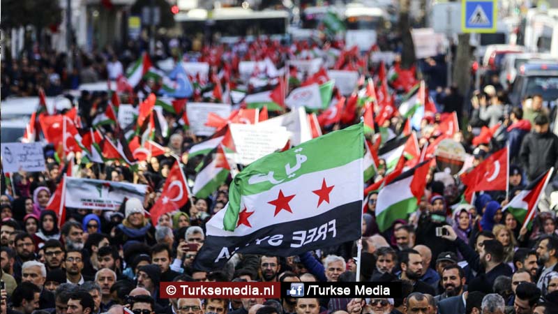 Turken protesteren tegen Israëlische onderdrukking vrouwen in Jeruzalem