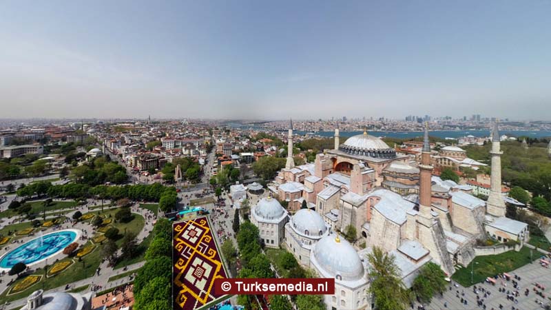 Duitse ex-president geeft toe: Wees trots op succes Turkije, Istanbul hoofdstad wereld