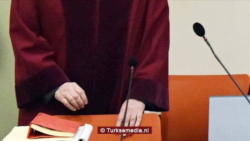 Duitsland gooit drie personen cel in na aanslag op moskee