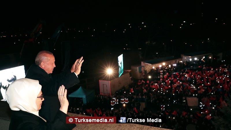Erdoğan bedankt Koerden voor verkiezingswinst: AK-Partij opnieuw grootste van Turkije